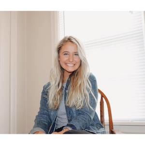 Meet your Posher, Carly